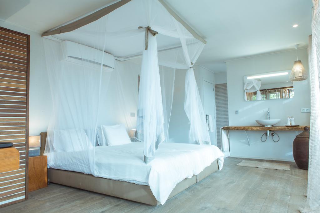 Les Paletuviers Hotel Toubakouta Bagian luar foto